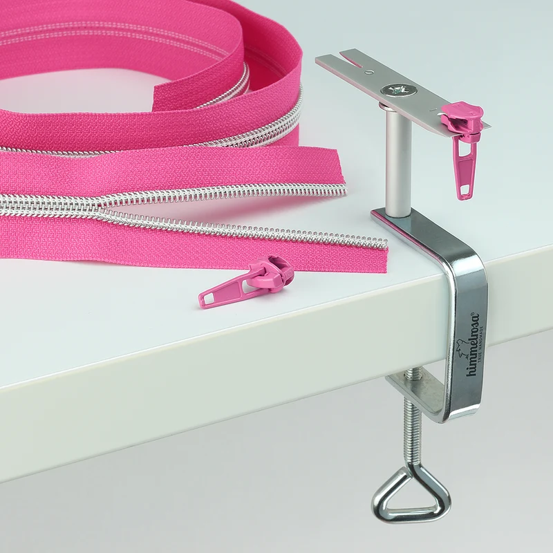 Zipperhalter – die Einfädelhilfe für Endlosreißverschlüsse